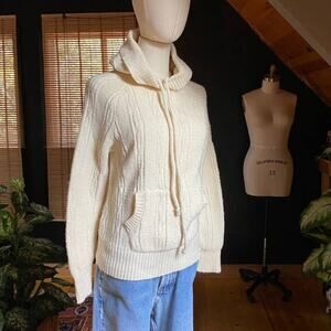 Very Vintage cable knit hoodie cream